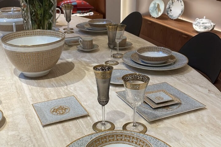 Types of indoor table setups to try in summer 2025