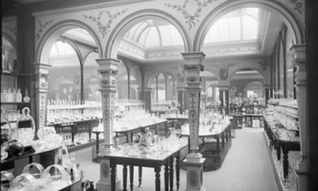 Wedding Season Special: Budget-Friendly Gift Options Available at Thom ...